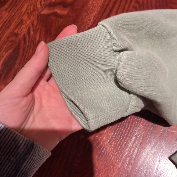 Shein sweatsuit - Picture 5 of 5